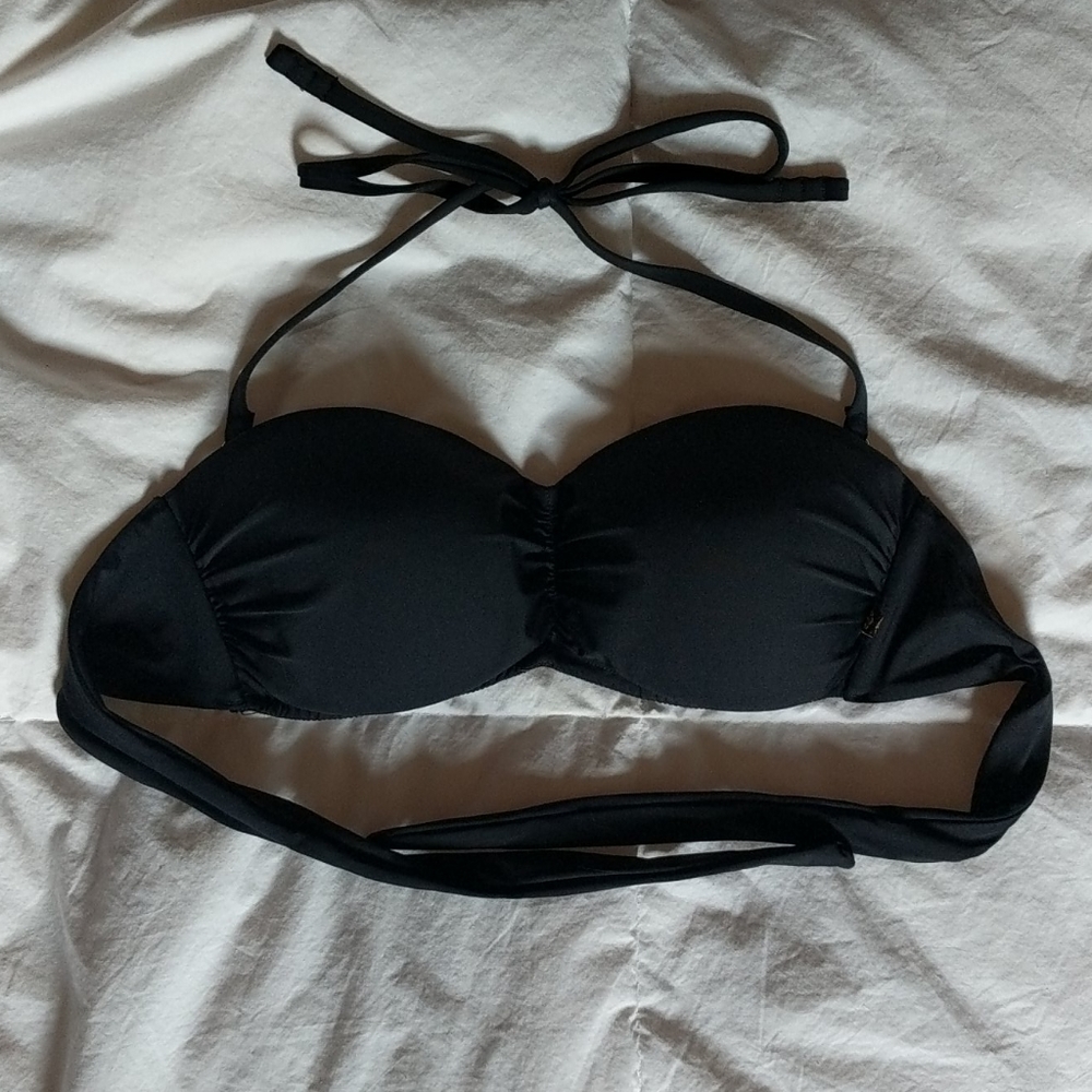 3/$25! La Vie en Rose bandeau swim top size small